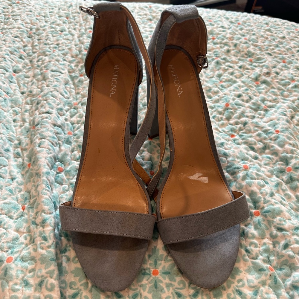 Light blue heeled sandal size 11